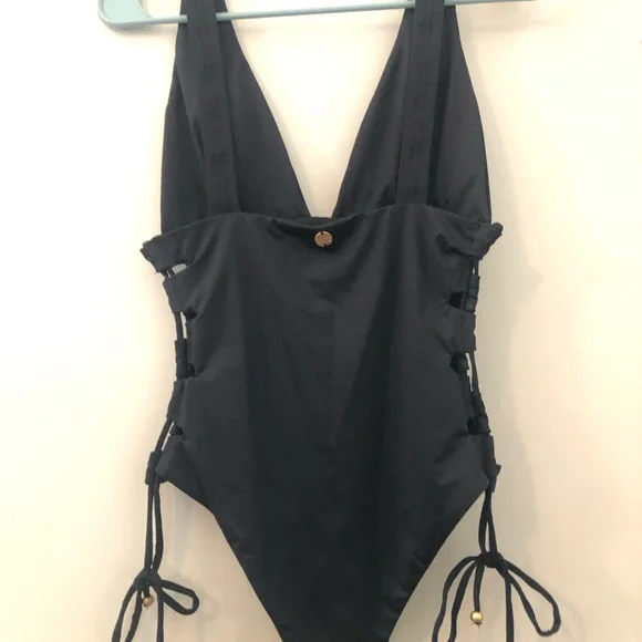Kaari Swim black one piece swimsuit. Size large - Picture 5 of 6